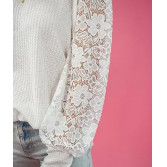 💥New boutique waffle knit lace sleeve top - Picture 5 of 11